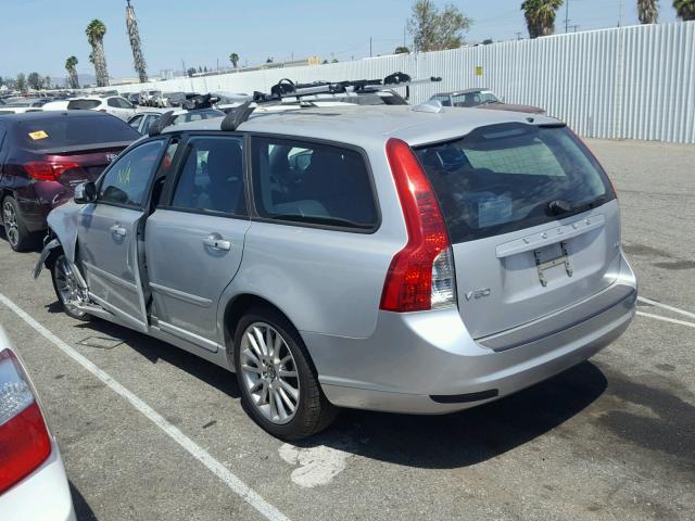 YV1390MW7A2576413 - 2010 VOLVO V50 2.4I SILVER photo 3