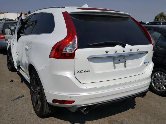 YV4902RSXG2802686 - 2016 VOLVO XC60 T6 WHITE photo 3