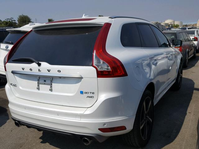 YV4902RSXG2802686 - 2016 VOLVO XC60 T6 WHITE photo 4