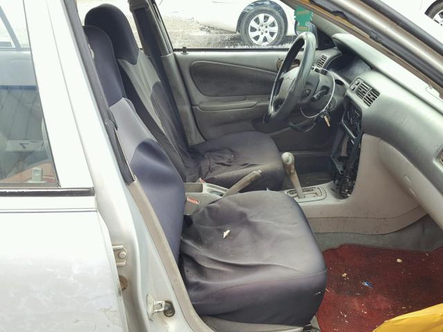 1Y1SK528X1Z434258 - 2001 CHEVROLET GEO PRIZM 银色 照片 5