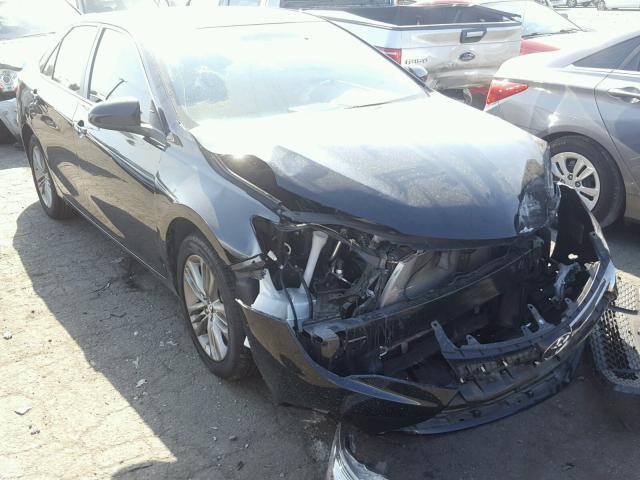 4T1BF1FK1HU321003 - 2017 TOYOTA CAMRY LE Černá fotografie 1