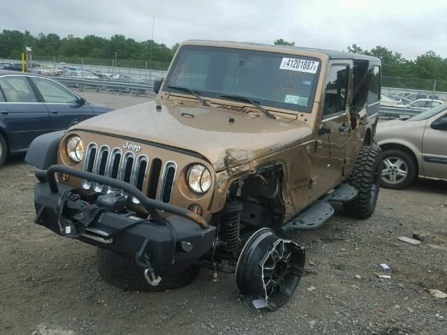 1C4HJWDG9FL667117 - 2015 JEEP WRANGLER U BEIGE photo 2