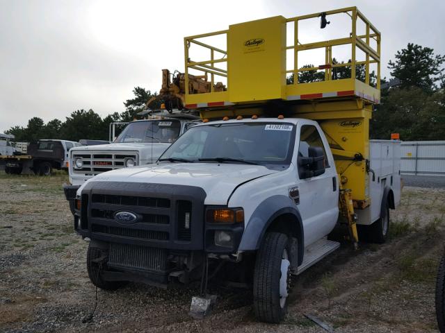 1FDAF5GR3AEB25157 - 2010 FORD F550 SUPER WHITE photo 2