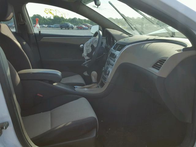 1G1ZA5EN3A4126247 - 2010 CHEVROLET MALIBU LS თეთრი ფოტო 5