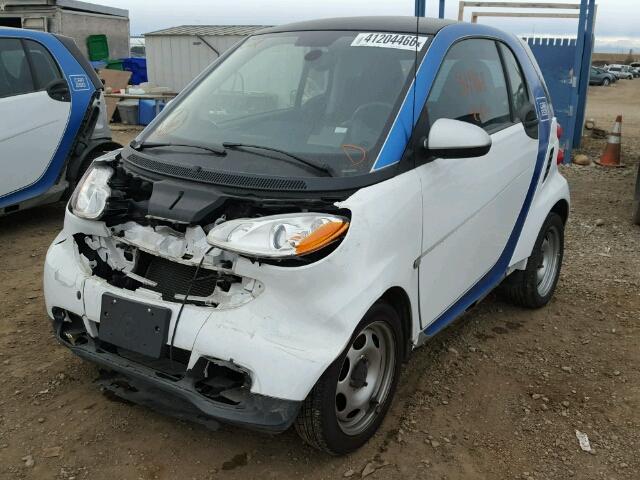 WMEEJ3BA5EK761582 - 2014 SMART FORTWO PUR TWO TONE photo 2