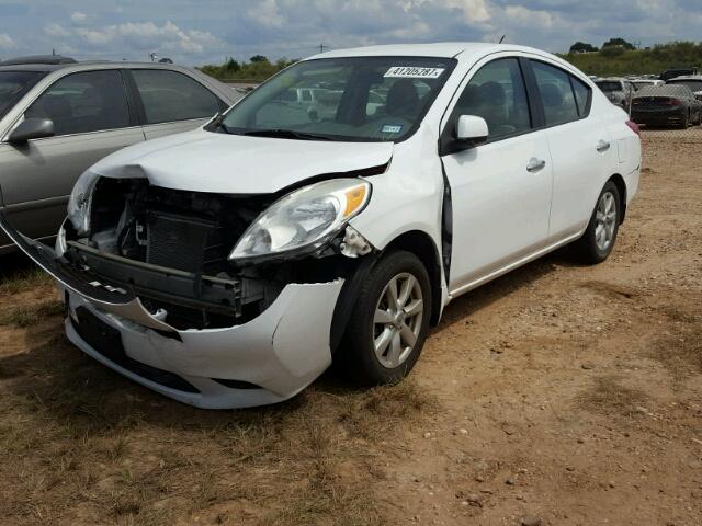 3N1CN7AP2CL941690 - 2012 NISSAN VERSA WHITE photo 2