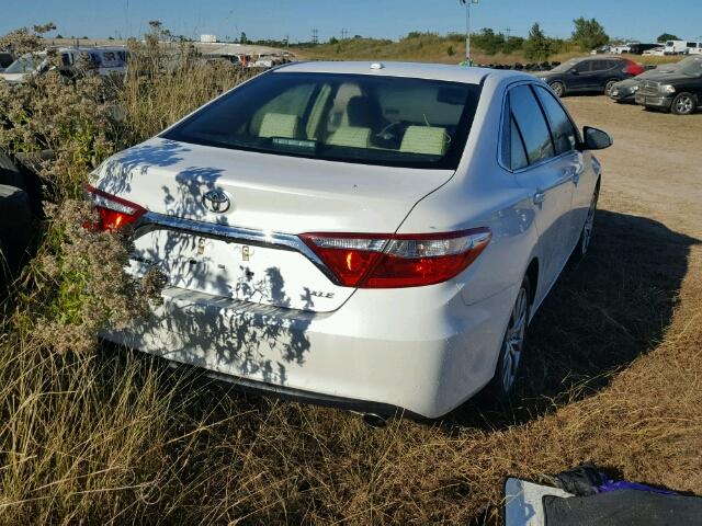 4T1BF1FK2FU962481 - 2015 TOYOTA CAMRY LE 白色 照片 4