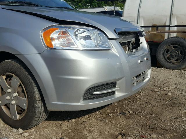 KL1TD5DE7BB234378 - 2011 CHEVROLET AVEO LS SILVER photo 9