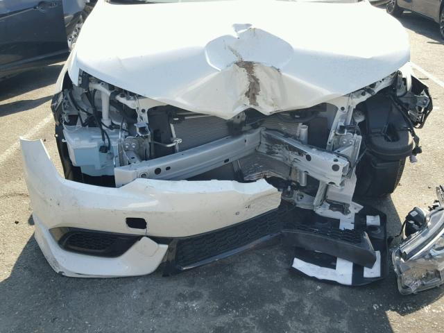 JTNKARJE6JJ556969 - 2018 TOYOTA COROLLA IM WHITE photo 9