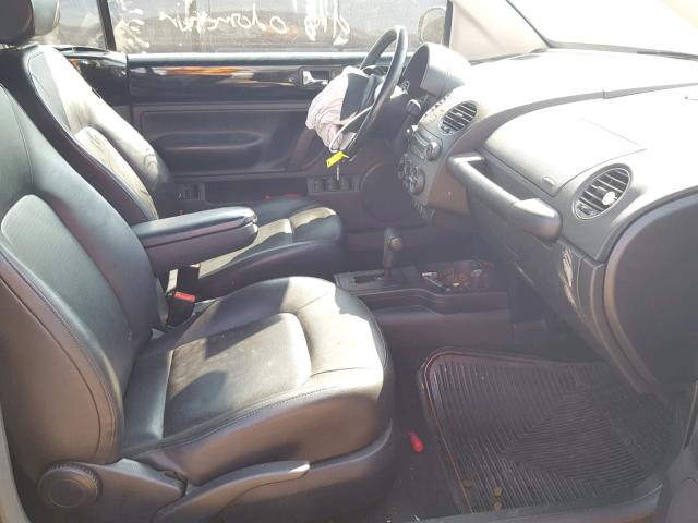 3VWRG31Y08M401109 - 2008 VOLKSWAGEN NEW BEETLE 黑色 照片 5