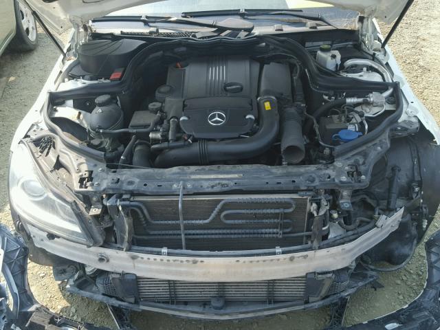 WDDGF4HB2CF850181 - 2012 MERCEDES-BENZ C 250 WHITE photo 7