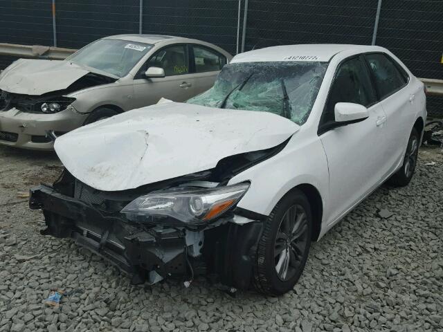 4T1BF1FKXHU368935 - 2017 TOYOTA CAMRY LE WHITE photo 2