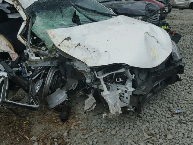 4T1BF1FKXHU368935 - 2017 TOYOTA CAMRY LE თეთრი ფოტო 9