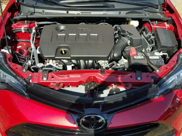 5YFBURHE6HP699282 - 2017 TOYOTA COROLLA RED photo 7