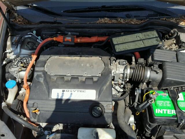 JHMCN36406C000693 - 2006 HONDA ACCORD HYB TAN photo 7