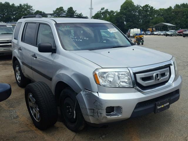 5FNYF38299B010856 - 2009 HONDA PILOT LX SILVER photo 1