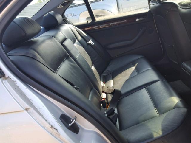 WBAAM3348YCB22592 - 2000 BMW 323 I SILVER photo 6