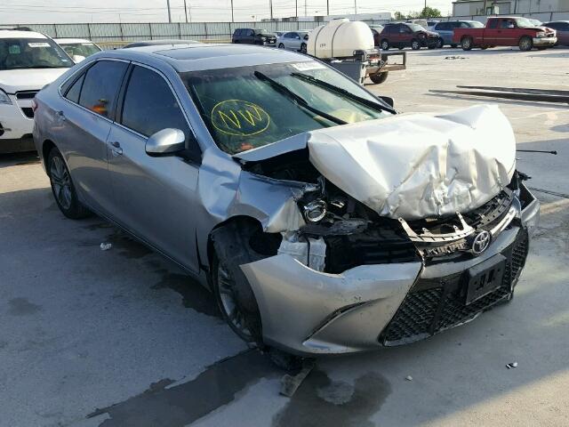 4T1BF1FK1FU044107 - 2015 TOYOTA CAMRY LE ვერცხლისფერი ფოტო 1