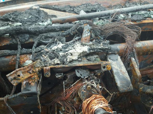 5FNRL18704B040866 - 2004 HONDA ODYSSEY EX BLACK photo 8