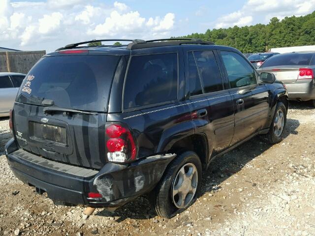 1GNDT13SX82220877 - 2008 CHEVROLET TRAILBLAZE GRAY photo 4