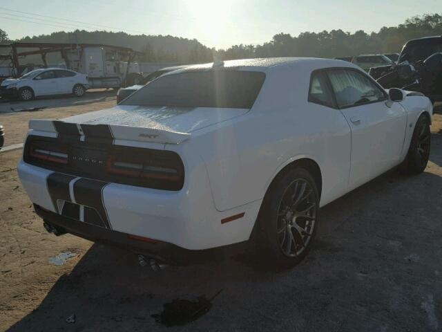 2C3CDZDJXGH193633 - 2016 DODGE CHALLENGER WHITE photo 4