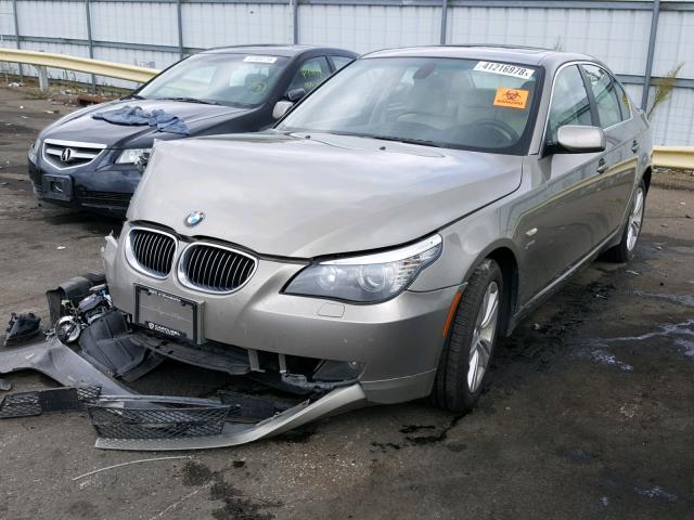 WBANV13569C155472 - 2009 BMW 528 XI TAN photo 2