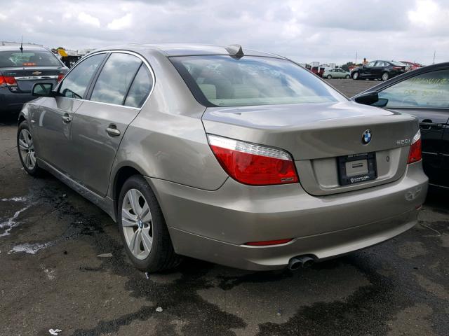 WBANV13569C155472 - 2009 BMW 528 XI TAN photo 3