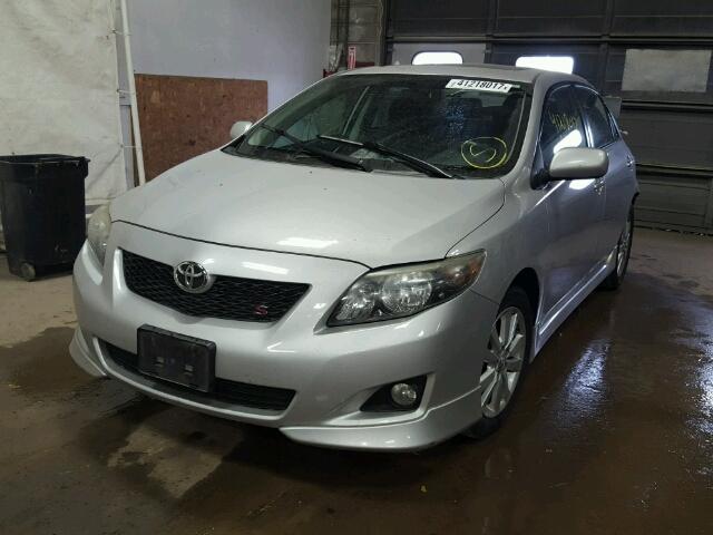 1NXBU40E19Z072052 - 2009 TOYOTA COROLLA SILVER photo 2