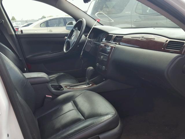 2G1WG5EK7B1209538 - 2011 CHEVROLET IMPALA WHITE photo 5