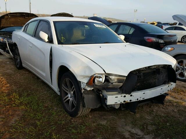 2C3CDXBG4DH637919 - 2013 DODGE CHARGER SE WHITE photo 1