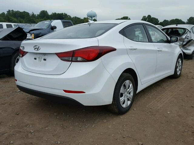 5NPDH4AE1GH748555 - 2016 HYUNDAI ELANTRA SE WHITE photo 4