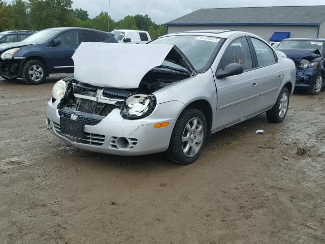 1B3ES56C04D522805 - 2004 DODGE NEON SXT SILVER photo 2