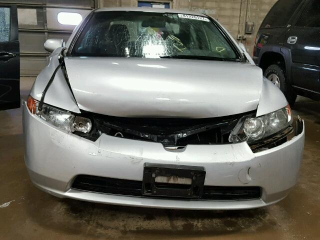 1HGFA16547L120104 - 2007 HONDA CIVIC SILVER photo 9