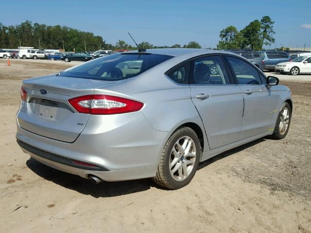 3FA6P0H71GR152568 - 2016 FORD FUSION SE SILVER photo 4