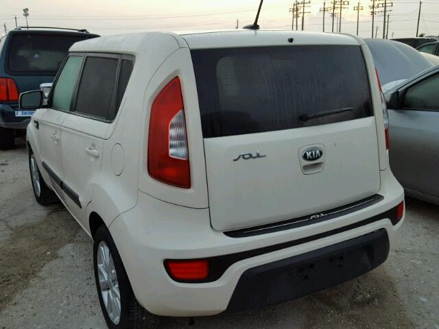 KNDJT2A52D7546023 - 2013 KIA SOUL WHITE photo 3