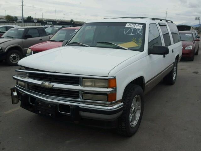 1GNFK16R4TJ347109 - 1996 CHEVROLET SUBURBAN WHITE photo 2