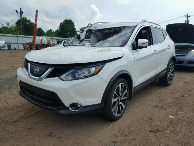 JN1BJ1CR4HW130641 - 2017 NISSAN ROGUE SPOR WHITE photo 2