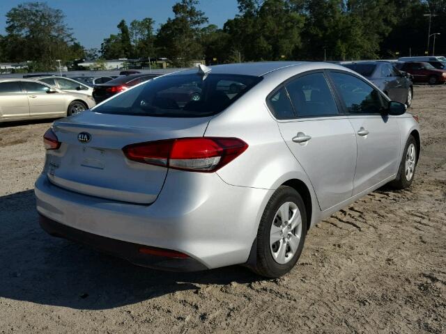 3KPFK4A70HE049869 - 2017 KIA FORTE LX SILVER photo 4