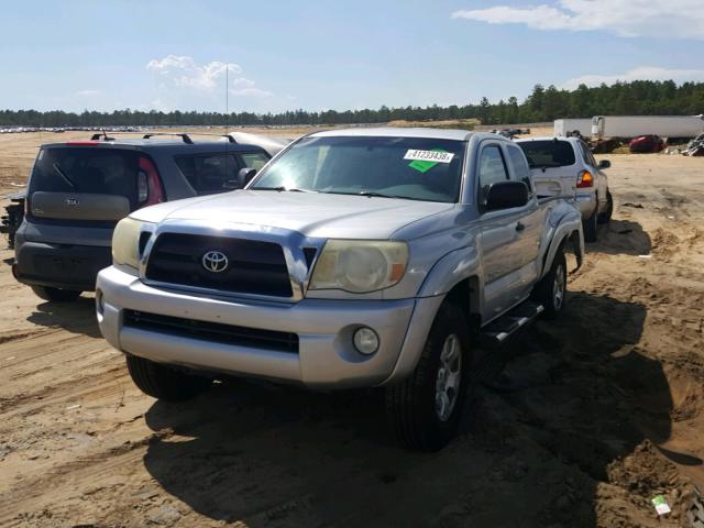 5TETU62N16Z293932 - 2006 TOYOTA TACOMA PRE SILVER photo 2