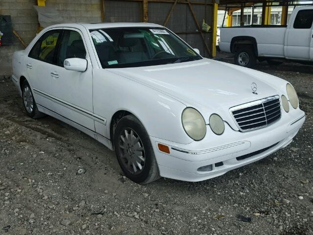 WDBJF65J61B381946 - 2001 MERCEDES-BENZ E 320 WHITE photo 1