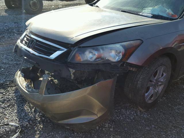 1HGCP26428A122011 - 2008 HONDA ACCORD LXP GOLD photo 9