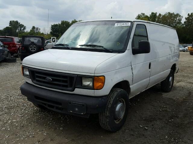 1FTSE34L44HA79843 - 2004 FORD ECONOLINE WHITE photo 2