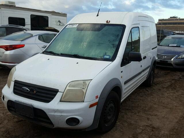 NM0LS7BN2BT043617 - 2011 FORD TRANSIT CO WHITE photo 2