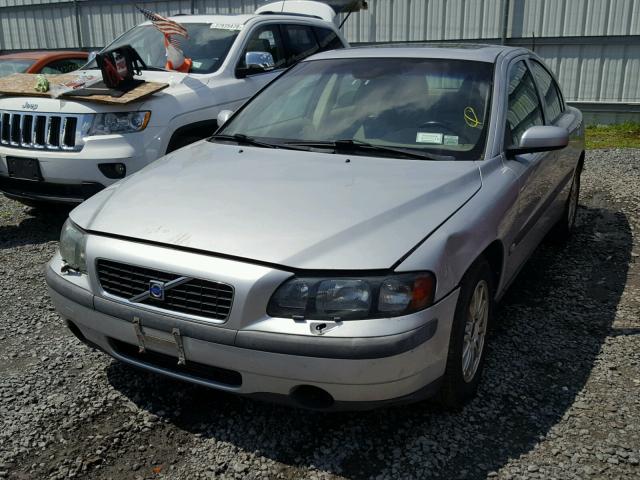 YV1RS64A042409028 - 2004 VOLVO S60 SILVER photo 2