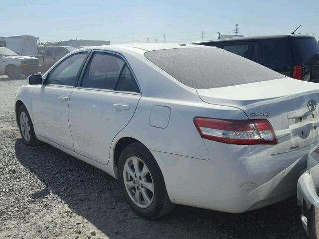 4T1BF3EK0BU674241 - 2011 TOYOTA CAMRY BASE WHITE photo 3