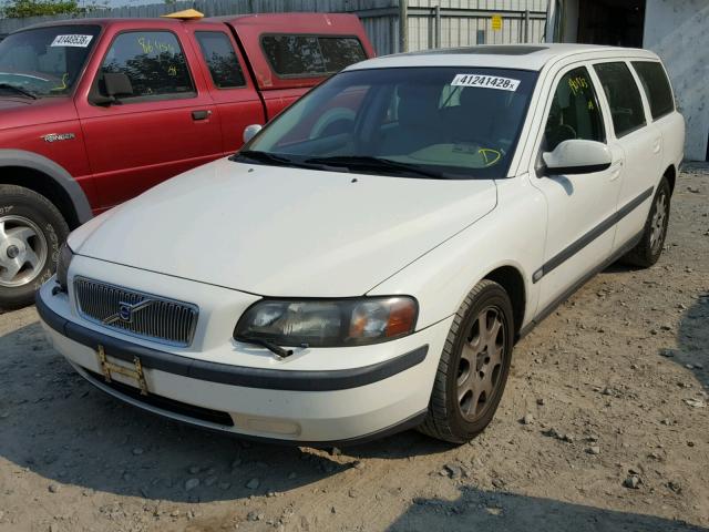 YV1SW58D412099384 - 2001 VOLVO V70 2.4T WHITE photo 2