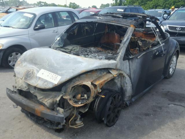 3VWCM21Y04M306231 - 2004 VOLKSWAGEN NEW BEETLE 黑色 照片 2