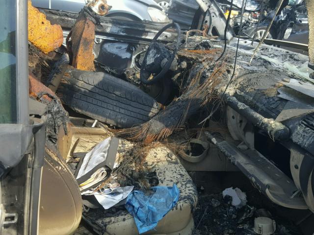 3VWCM21Y04M306231 - 2004 VOLKSWAGEN NEW BEETLE 黑色 照片 5