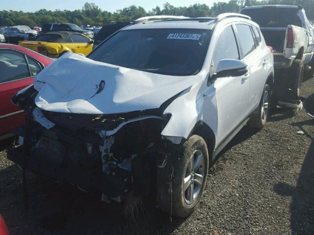 2T3WFREV2FW164789 - 2015 TOYOTA RAV4 XLE WHITE photo 2