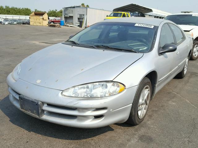 2B3HD46R9YH295757 - 2000 DODGE INTREPID SILVER photo 2